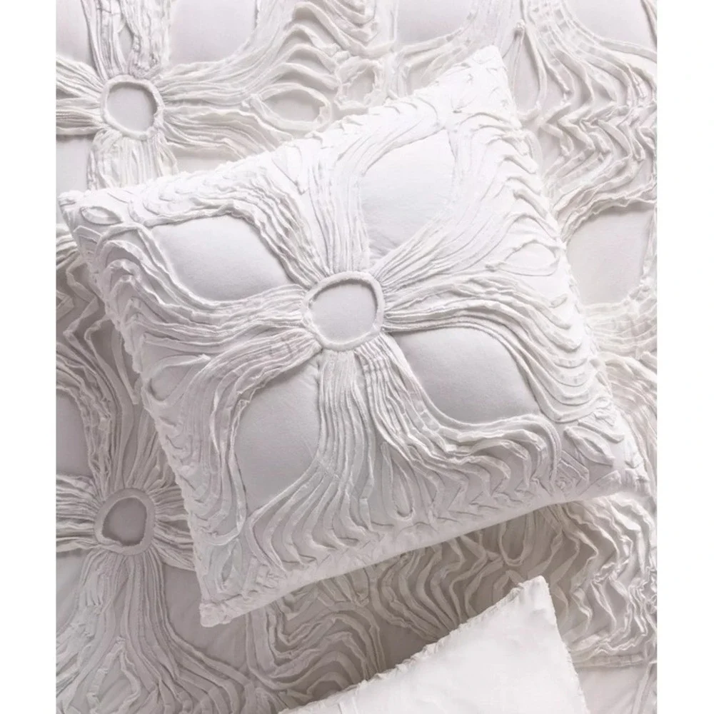 Anthropologie Pillow Sham‎ White Stacy EURO Floral Medallion Textured ONE
